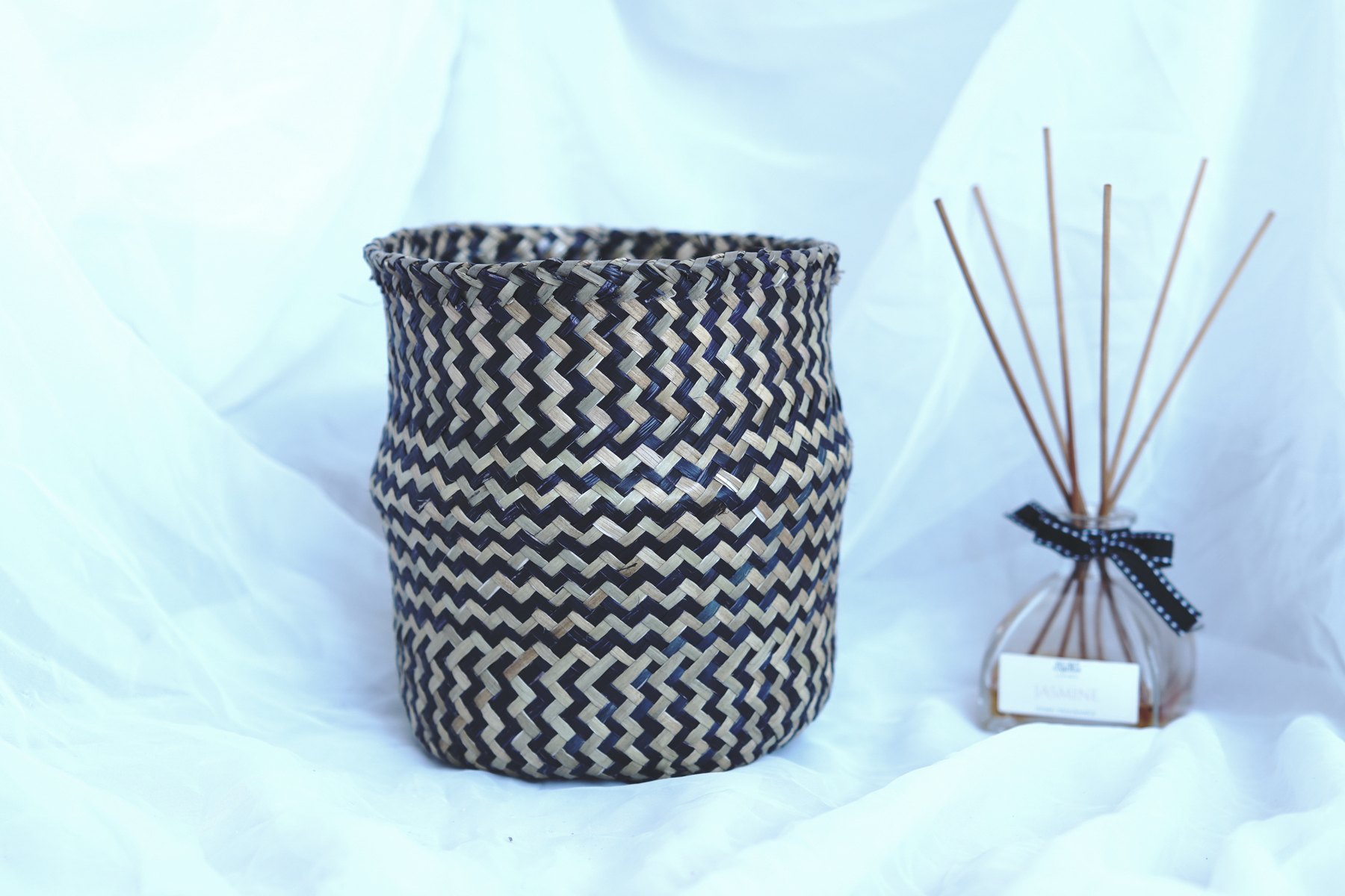 Round woven storage basket